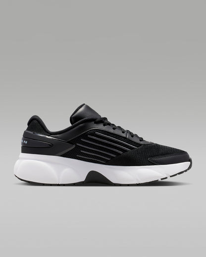 Jordan Trunner Flow Blanc Noir – Sneakers au style moderne et élégant