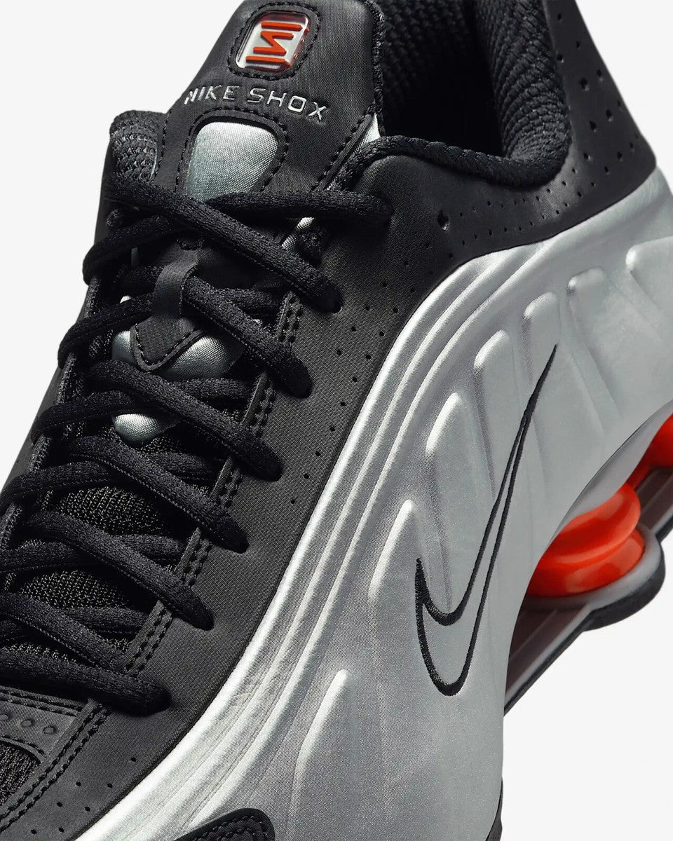 New Nike Shox R4 Shoes - Metallic Silver/ Black/ Picante Red