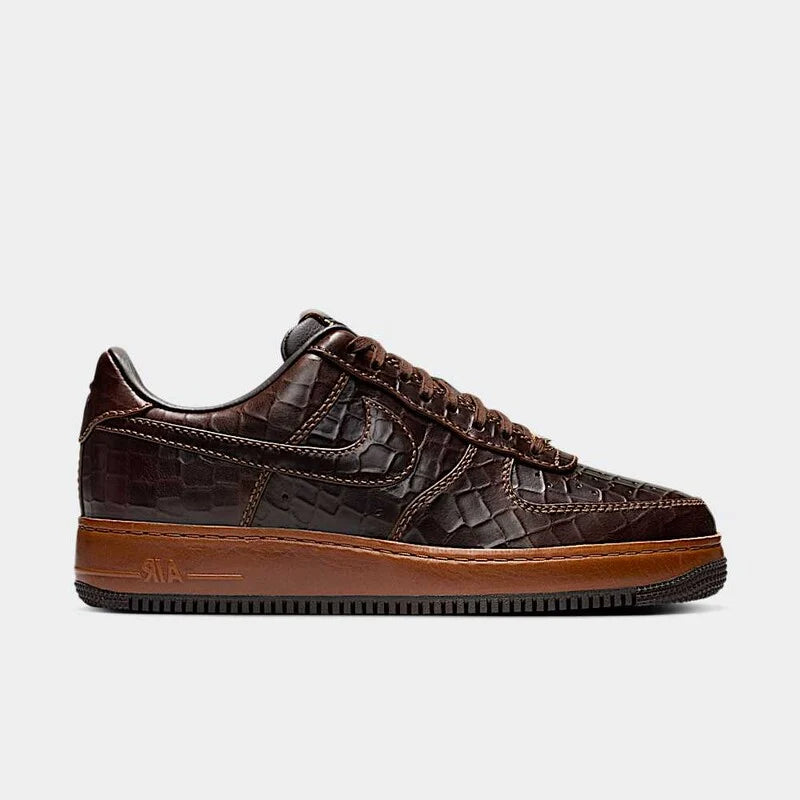 NIKE AIR FORCE 1 LOW « CROC / FAUNA BROWN » – ÉLÉGANCE URBAINE & STYLE PREMIUM
