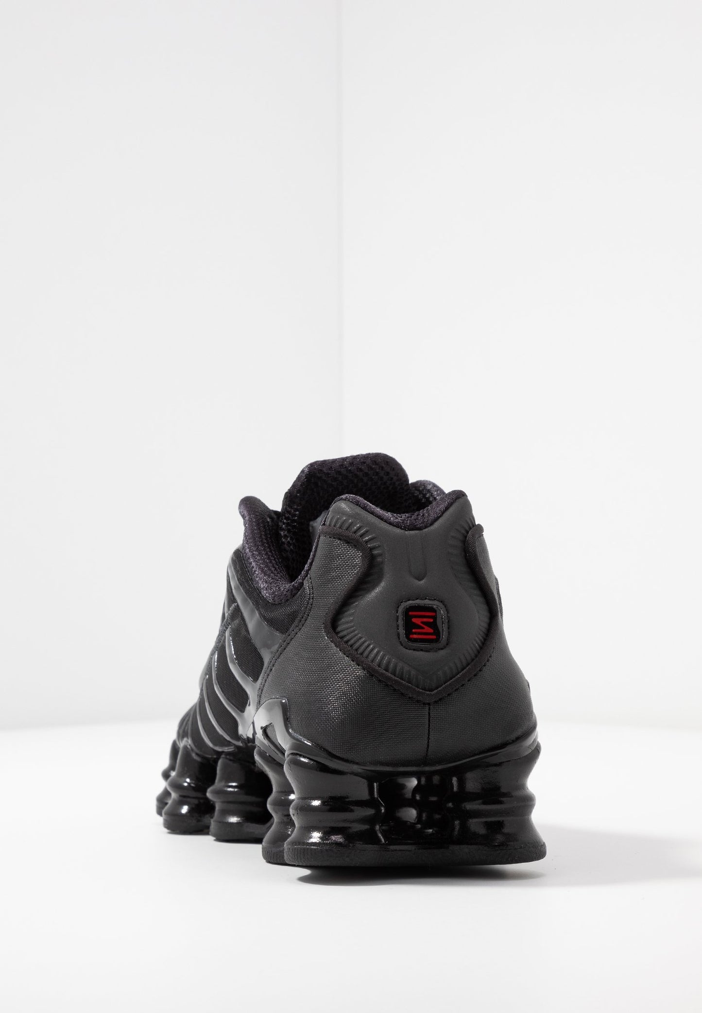 Nike Shox TL Noir – Amorti légendaire & style iconique