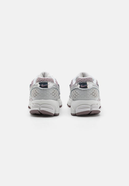 Nike ZOOM VOMERO 5 - Baskets basses - vast grey/metallic silver/platinum violet/taupe grey/reflect silver/white