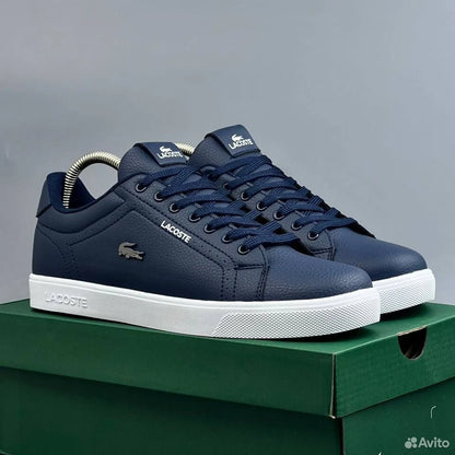 Lacoste Carnaby Pro Bleu Marine – Élégance classique & confort au quotidien
