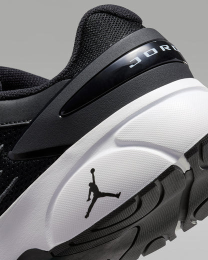Jordan Trunner Flow Blanc Noir – Sneakers au style moderne et élégant