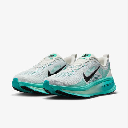 Nike Women's Vomero 18 Fuchsia