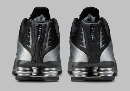 Nike Shox R4 "Black & Metallic Silver"