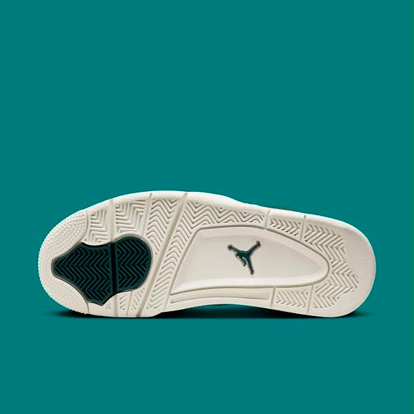 Air Jordan 4 RM WMNS