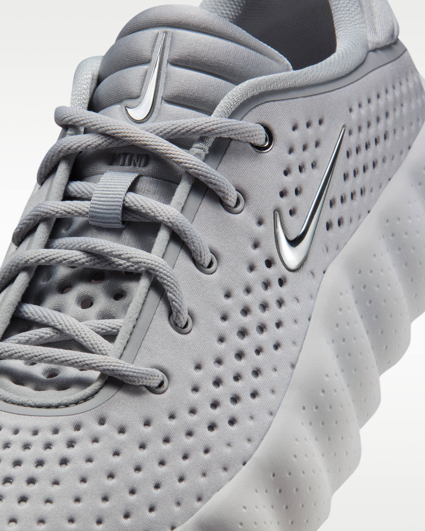 Nike Mind 002