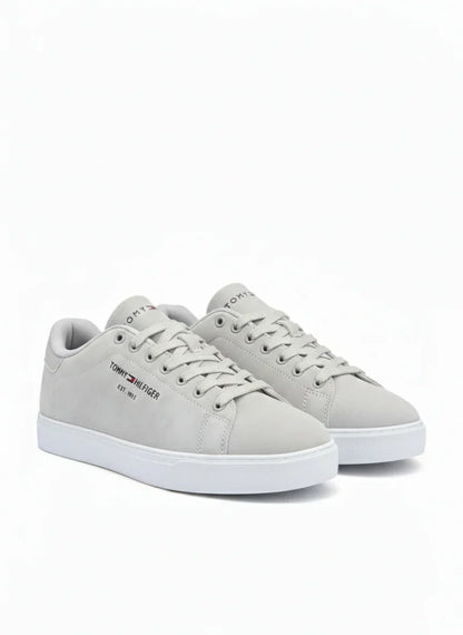 TOMMY HILFIGER – SNEAKERS GRIS CLAIR | DESIGN MODERNE