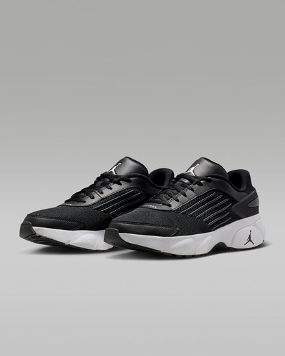 Jordan Trunner Flow Blanc Noir – Sneakers au style moderne et élégant