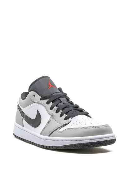 Air Jordan 1 Low - Light Smoke Grey