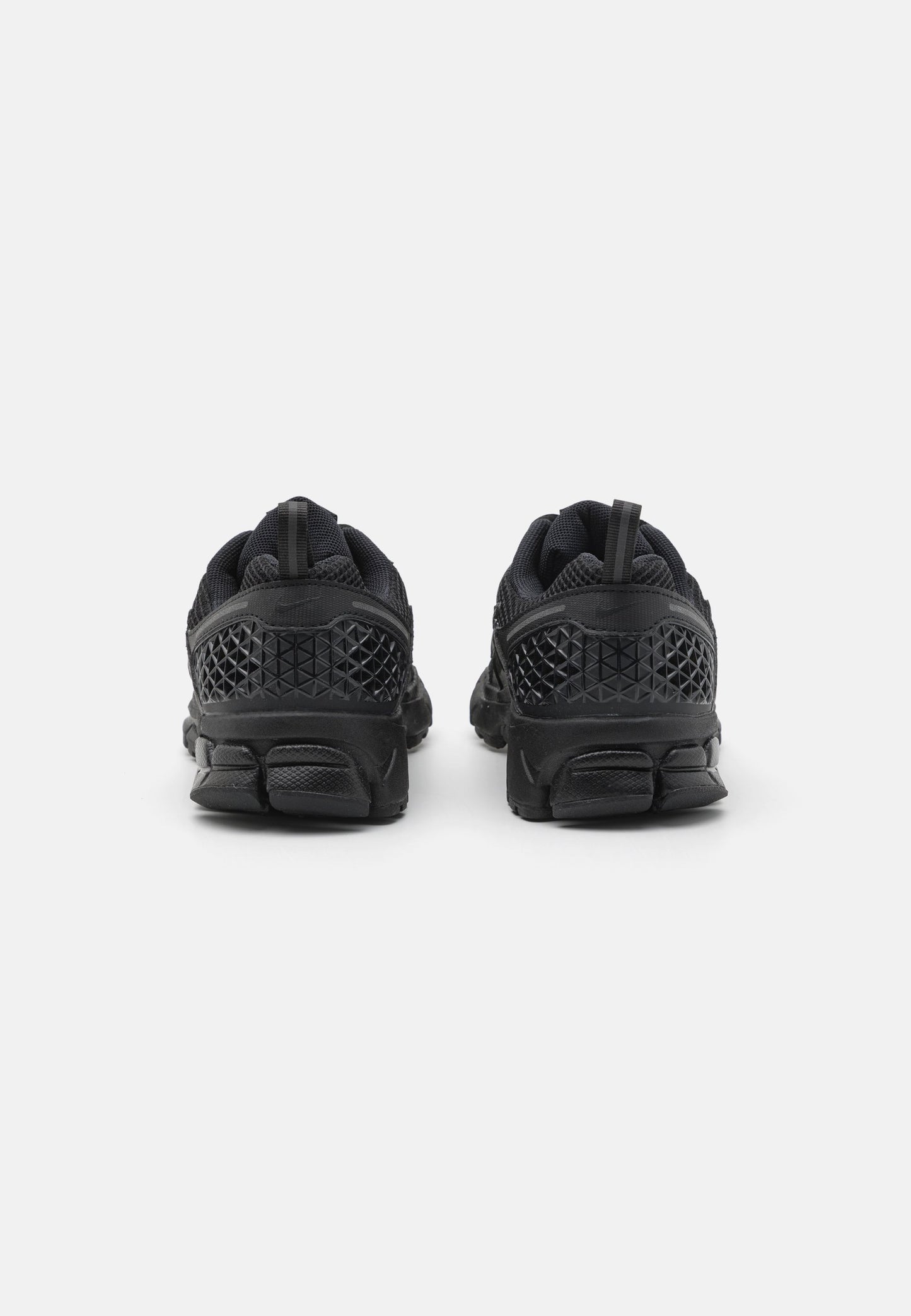 NIKE ZOOM VOMERO 5 BLACK / BLACK (BV1358 003)