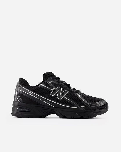 New Balance 740 – Le parfait équilibre entre style rétro et confort moderne