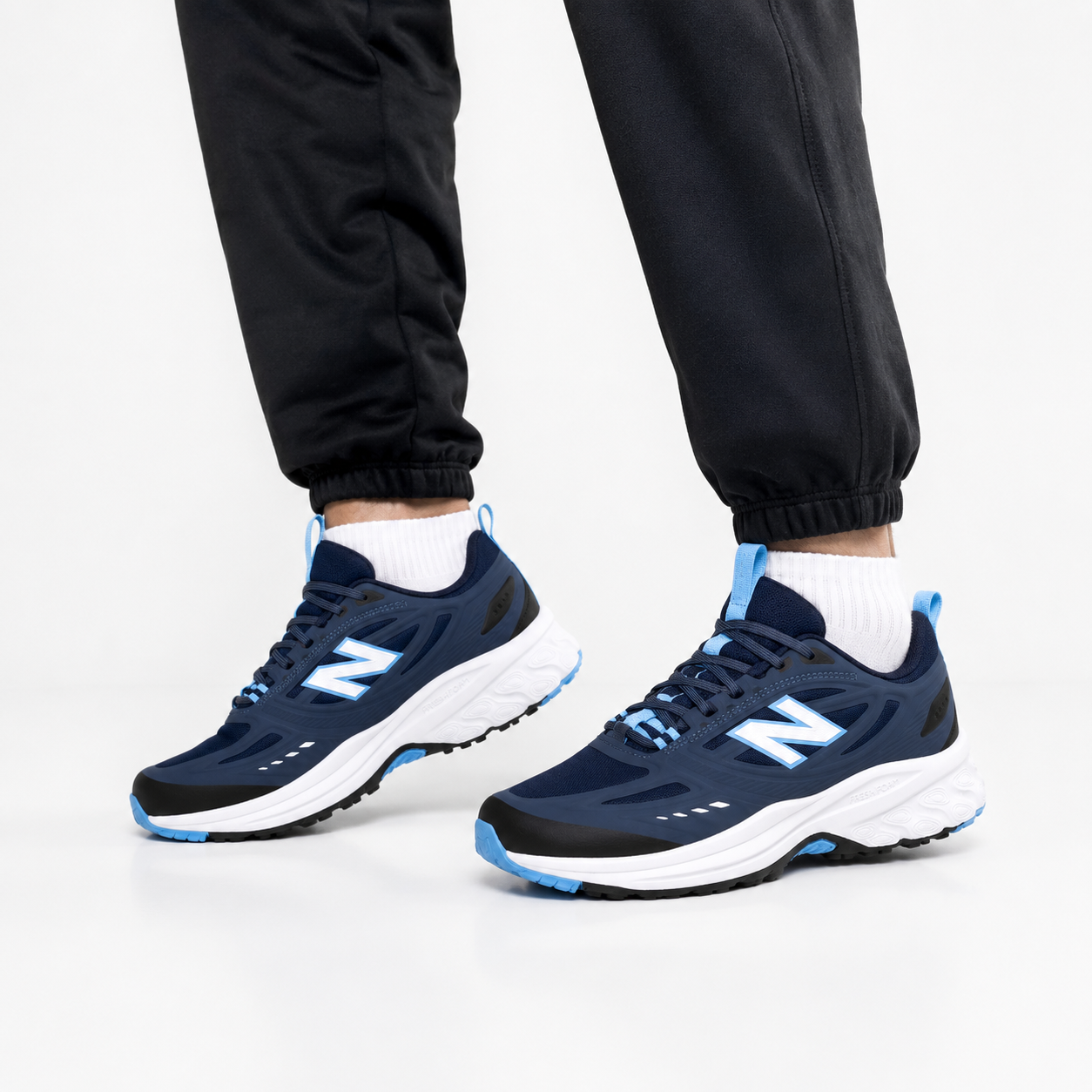 New Balance Fresh Foam 410V9 – Bleu Marine & Bleu Clair