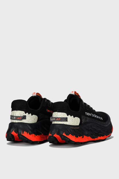 New Balance Fresh Foam More Trail V3 – Black Cayenne