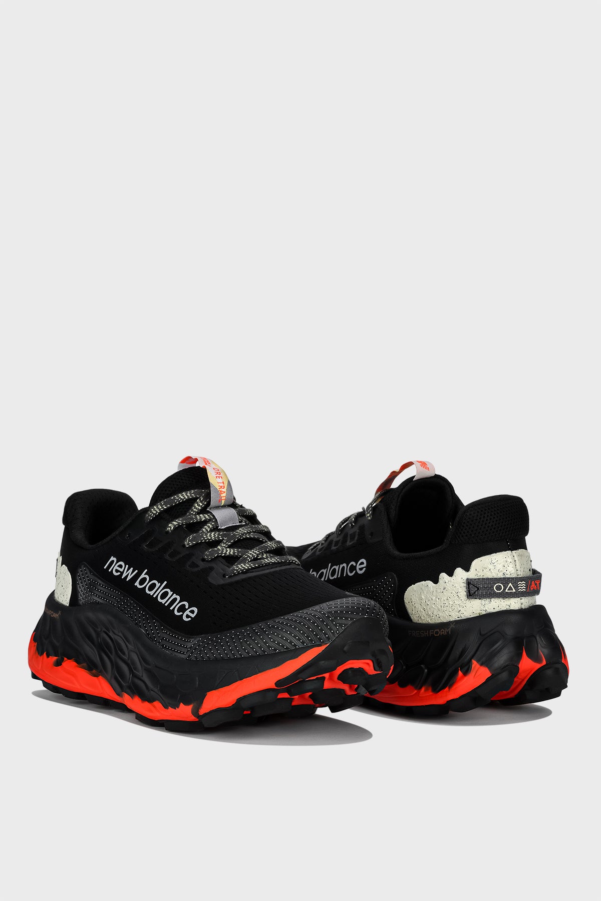 New Balance Fresh Foam More Trail V3 – Black Cayenne
